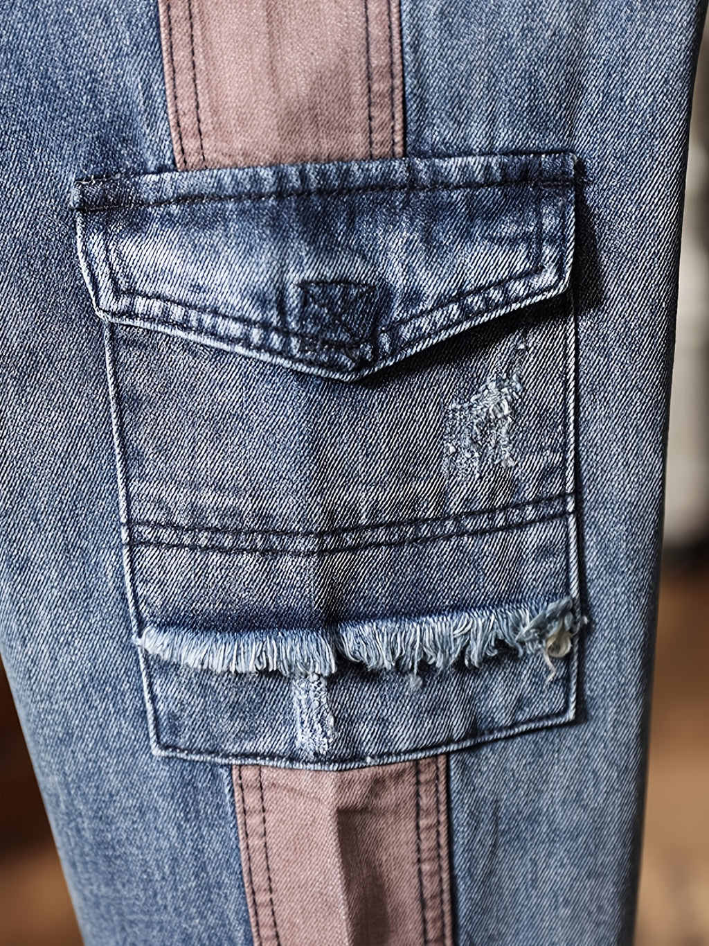 Distressed Contrast Panel Cargo Denim Jeans